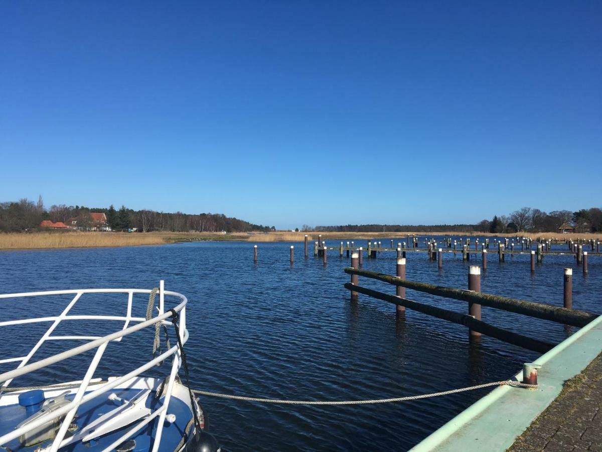 Вилла Kleines Haus Am Hafen - Ruhig Und Gruen Am Ortsrand Преров Экстерьер фото